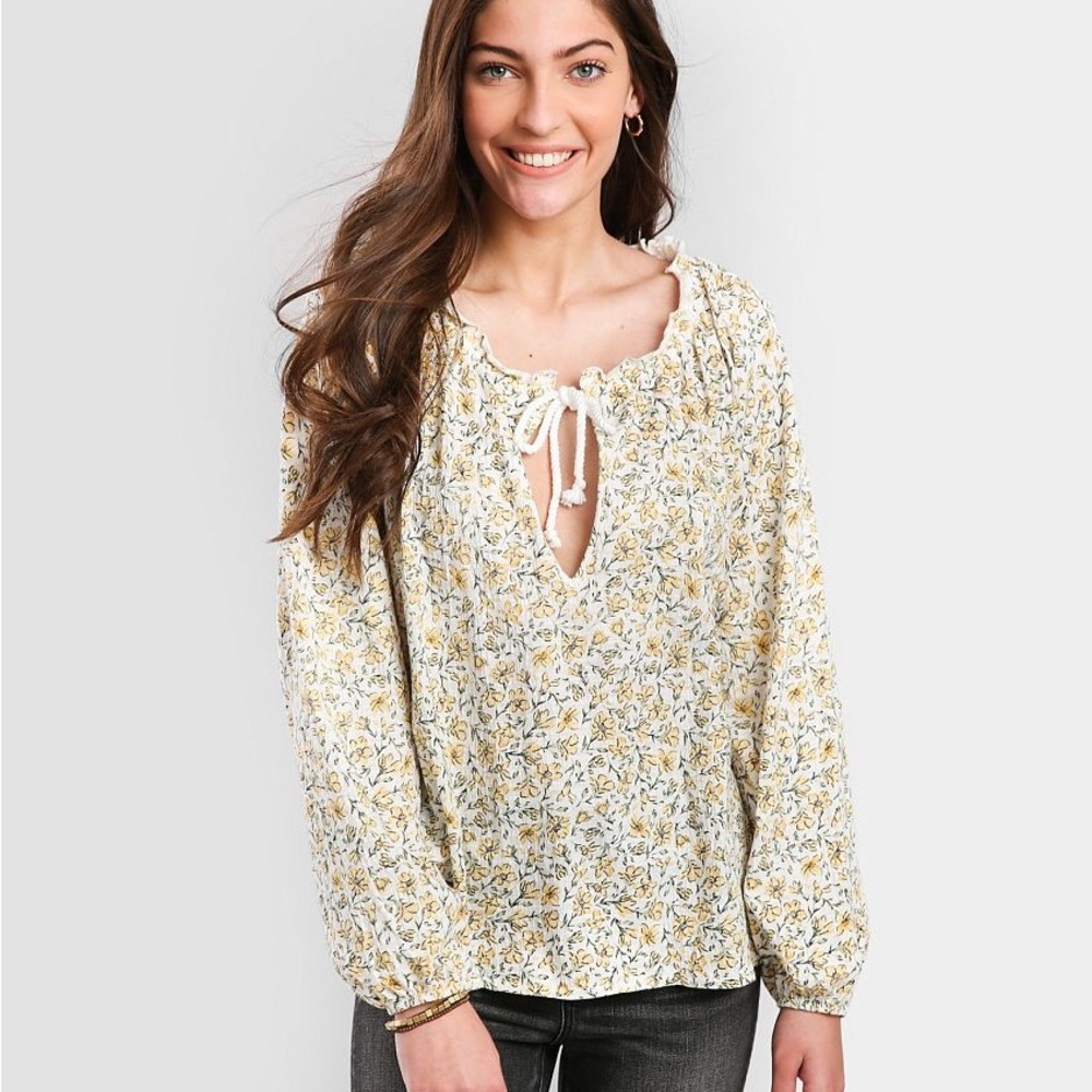 Billabong‎ Get Together Tie Front Floral Knit Top